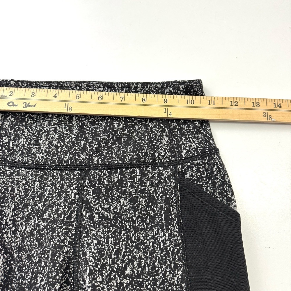 Lululemon Size 4 Fit Physique Crop 19" Leggings Luon Suited Jacquard Black White - Picture 11 of 15